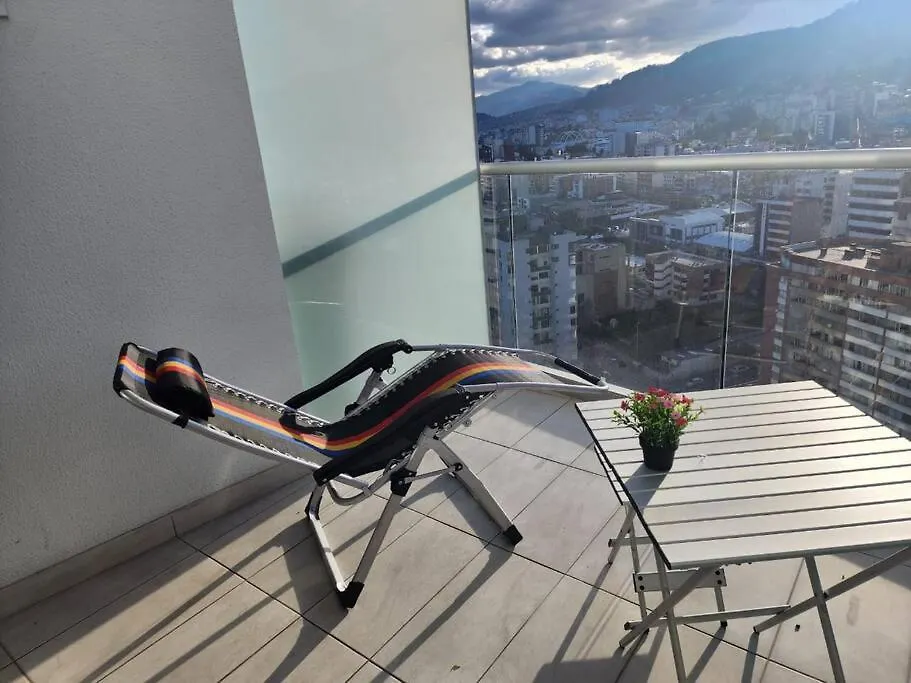 Loft De Lujo Con Cautivante Vista A La Montana Κίτο Διαμέρισμα